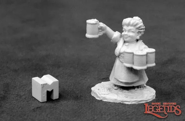 Poppy Cloverlocks, Halfling Barmaid 03932 (metal)