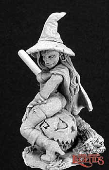 Reaper Miniatures Elise, The Witch 02869