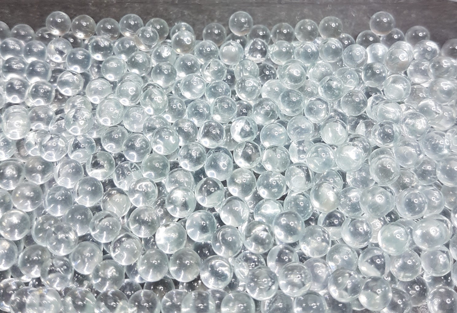Huge Miniatures Glass Paint Agitator Balls (150 Pack)