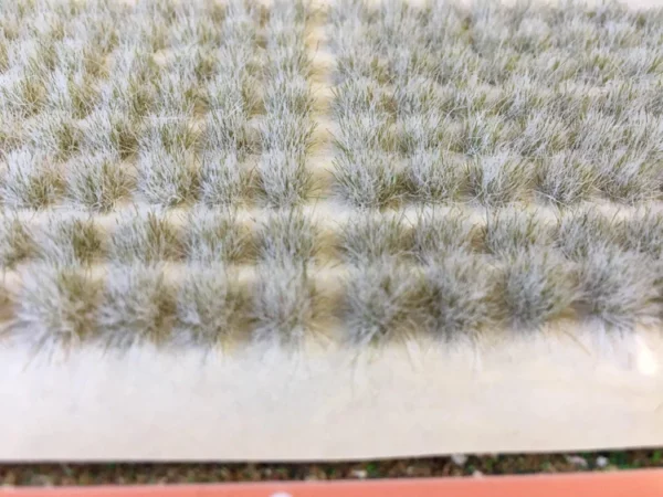 Icy 4mm - Standard Grass Tufts